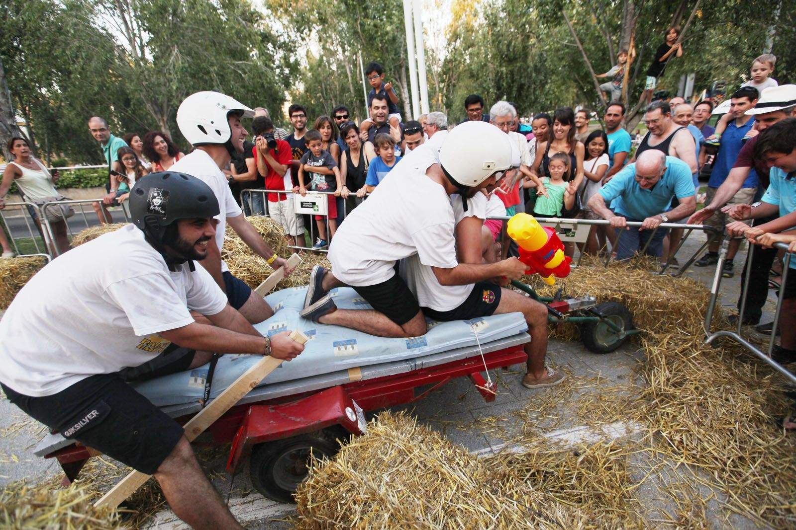 Una 20a de carros han participat a la Baixada de Carros. FOTO: Lali Puig