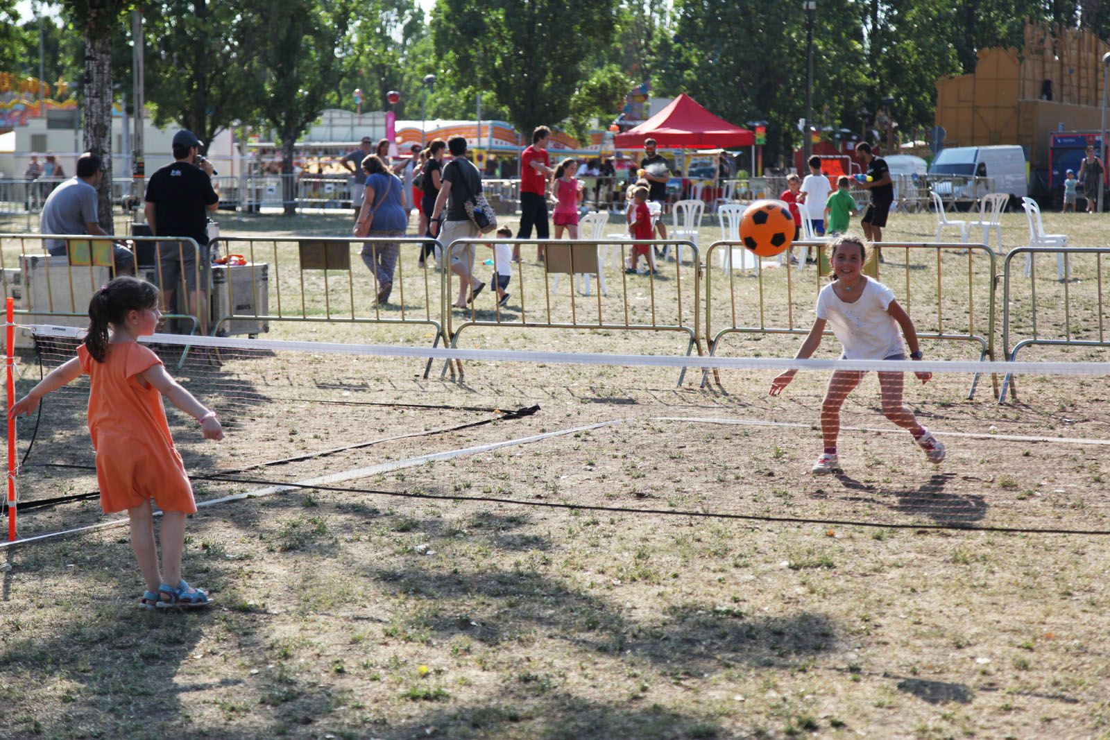   Esport al carrer al Parc de Can Vernet. FOTOS: Lali Puig