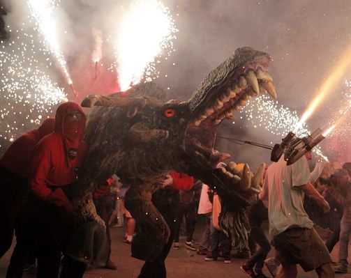 El correfoc centra l'activitat del dissabte  FOTO: Artur Ribera
