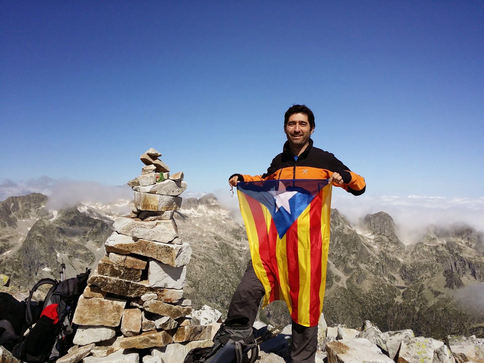 Jordi Puigneró al cim de la Punta Alta. FOTO: 3mils.cat