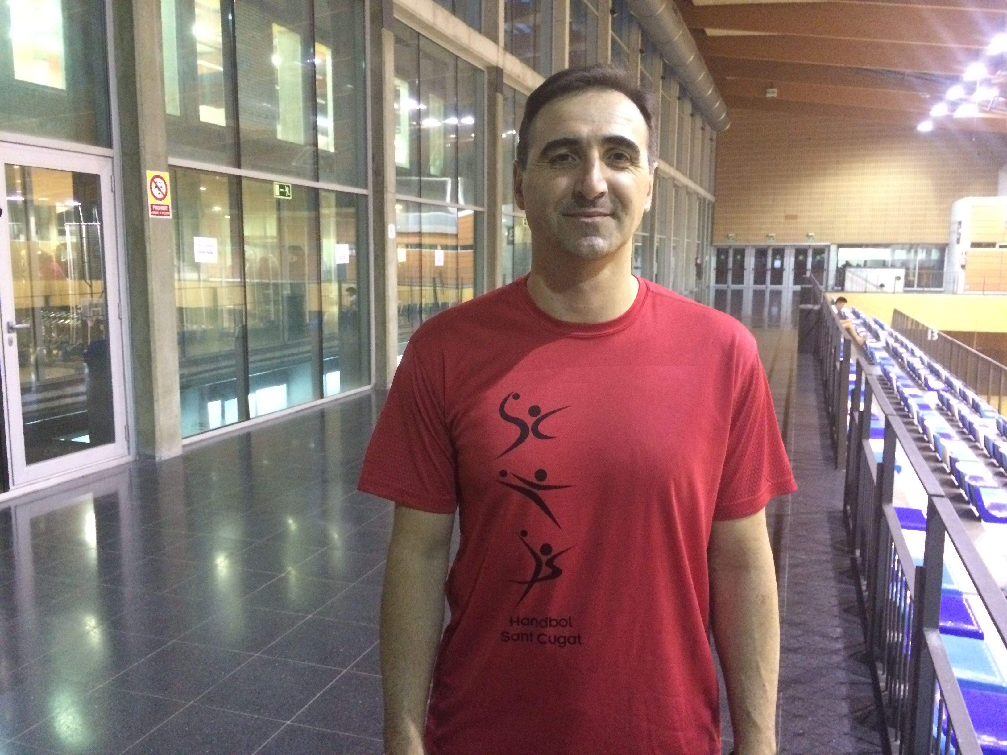Armand Rubiño és el nou entrenador de l'Handbol Sant Cugat. FOTO: Àlex López Puig