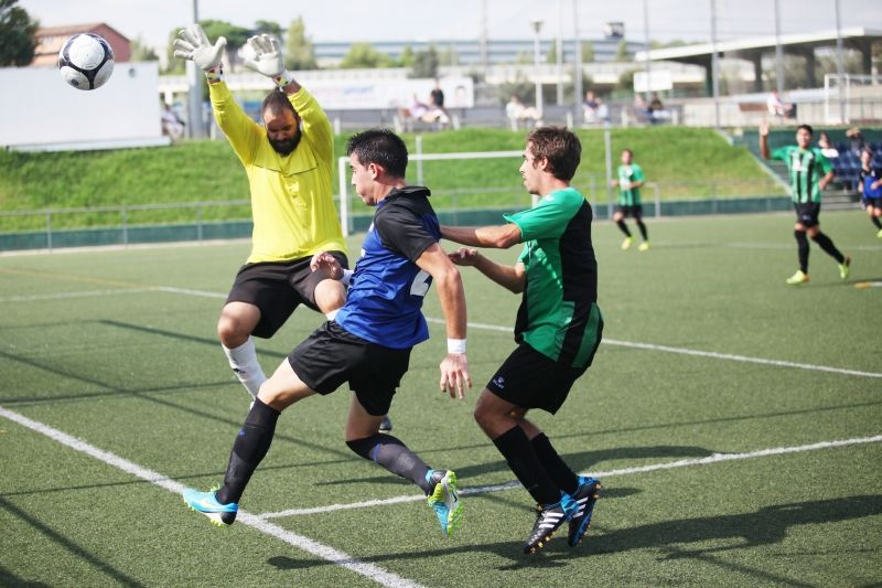 En el primer partit de la temporada 2014-2015, el CFU Mira-sol Baco es va imposar per 1 gol a 5. FOTO: Lali Puig