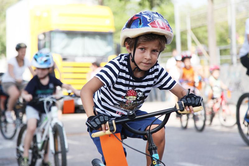 Bicicletada popular. Sortida al Casal de Mira-sol. FOTOS: Lali Puig