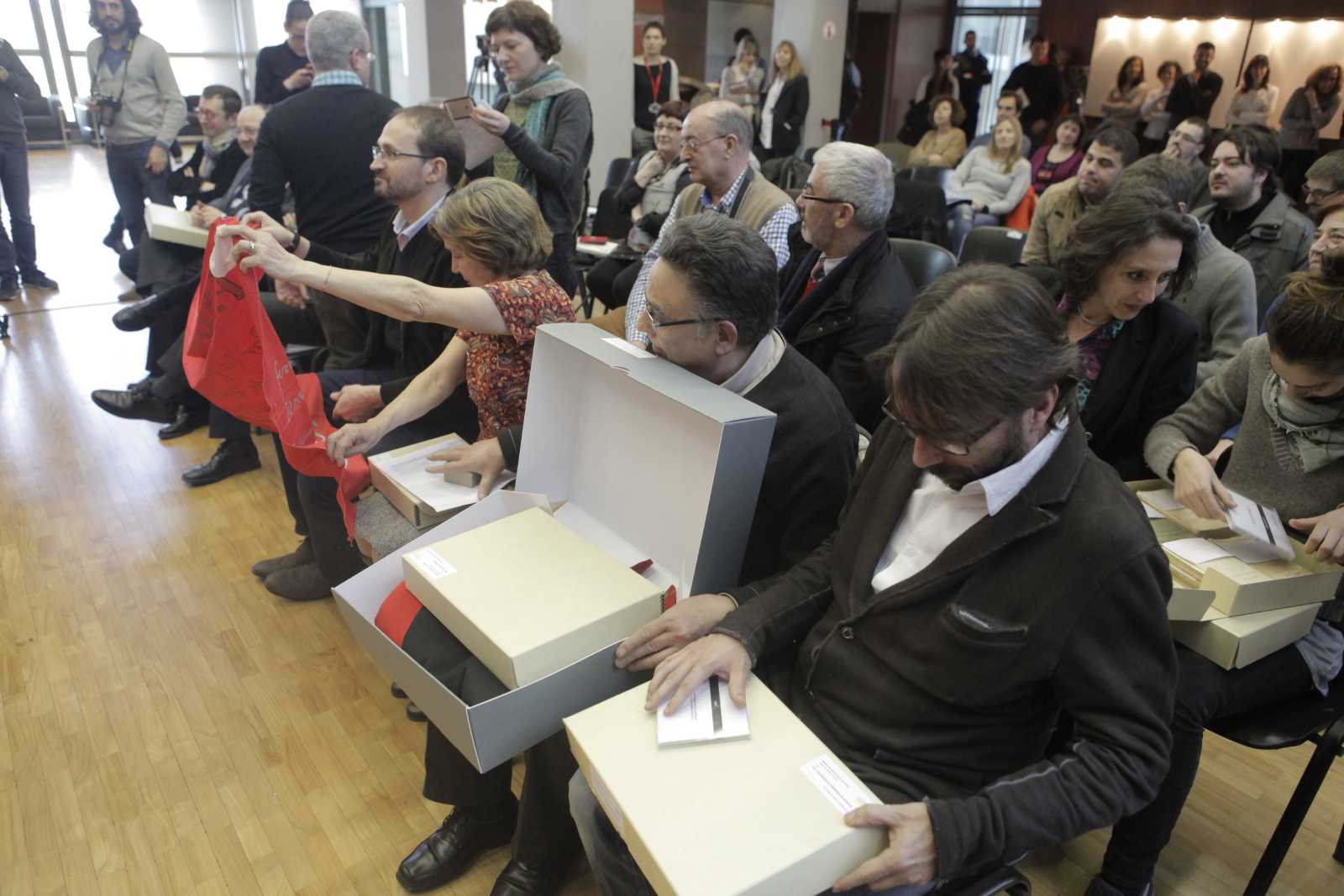 La documentació està sent retornada als propietaris. FOTO: Artur Ribera