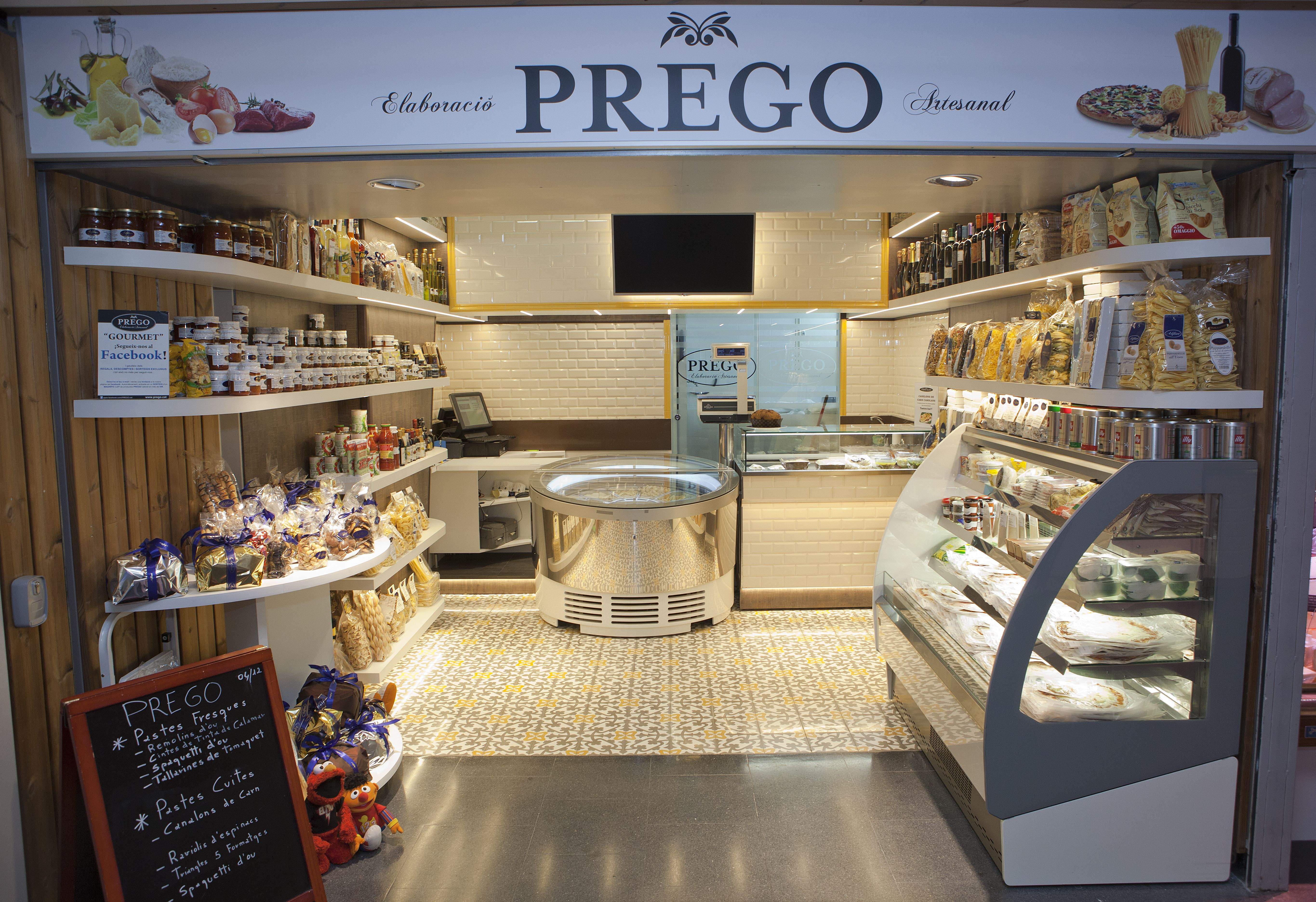 Prego és al Centre Comercial de Mira-sol