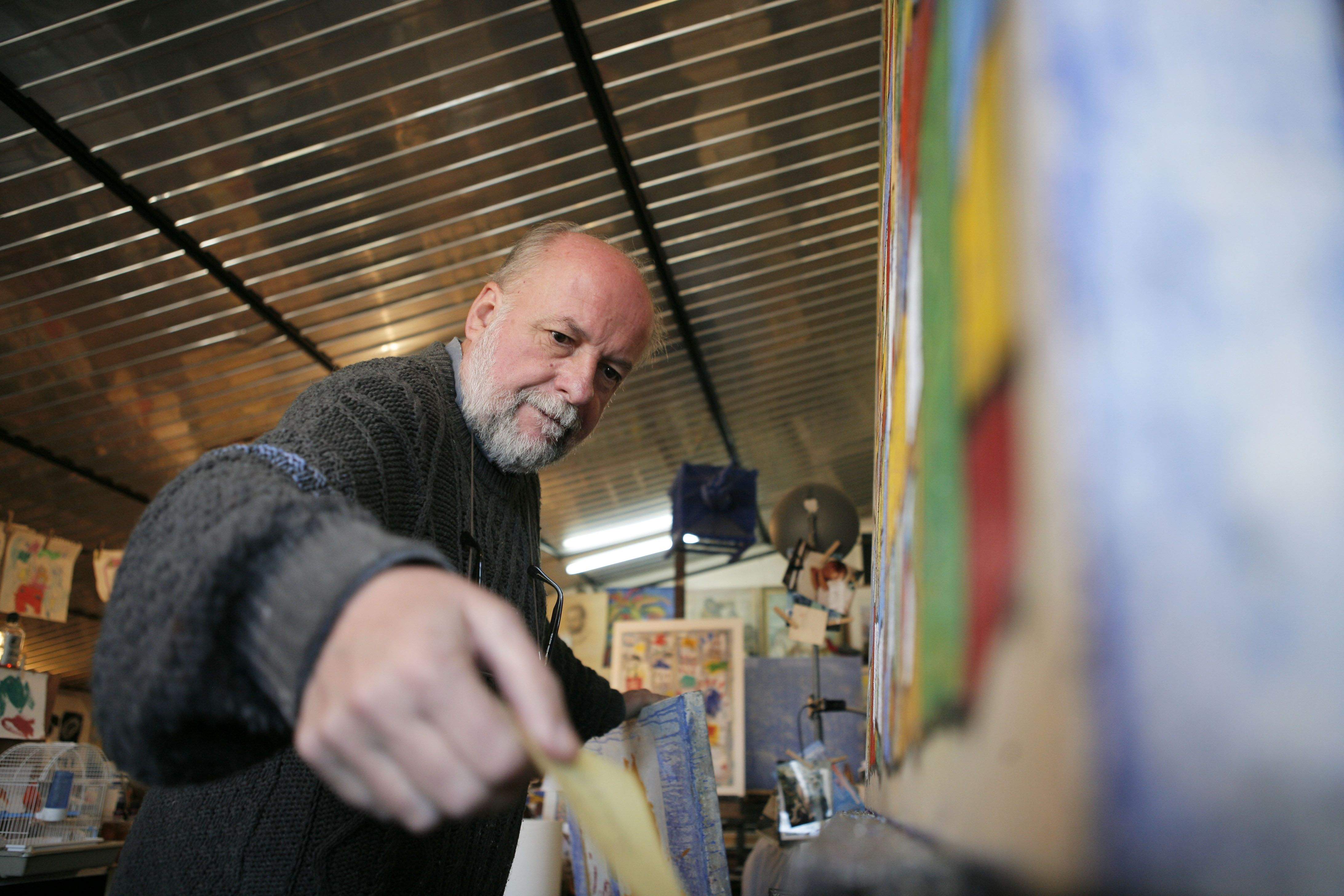 Sergi Barnils, al seu estudi. FOTO: Artur Ribera