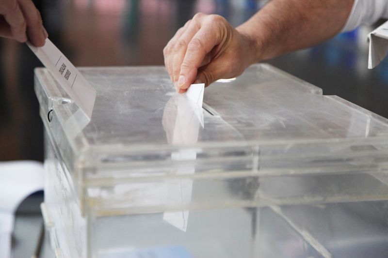 Aquesta capseta, un cop plena, conté la voluntat del poble  FOTO: Lali Puig