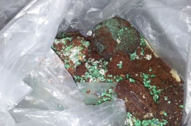 Imatge d'un pastís enverinat trobat l'any passat en un pati particular. FOTO: Facebook Clínica Veterinària Mira-sol 