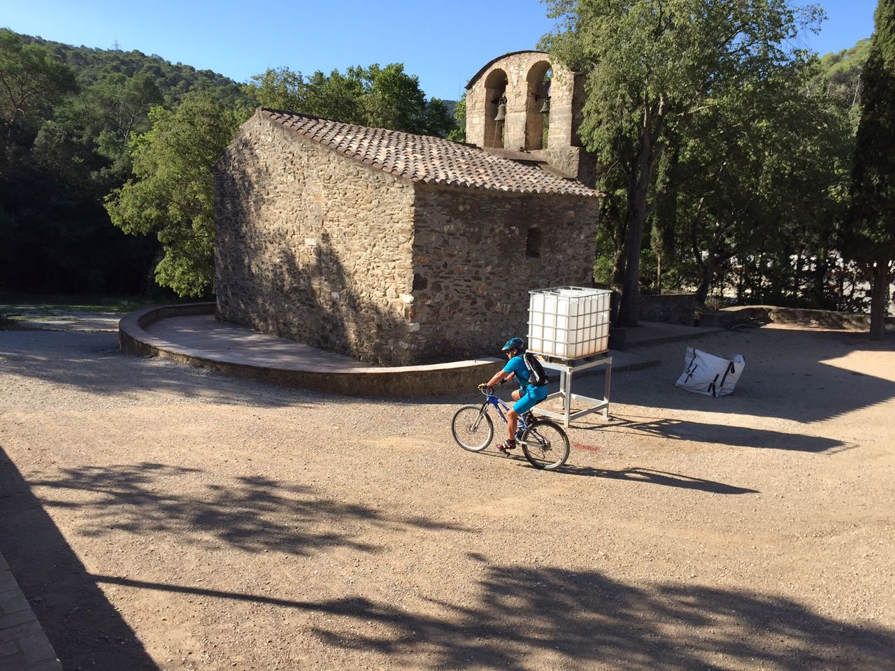 El taulat de l'ermita ja es veu arreglat. FOTO: Carlos Rodríguez 
