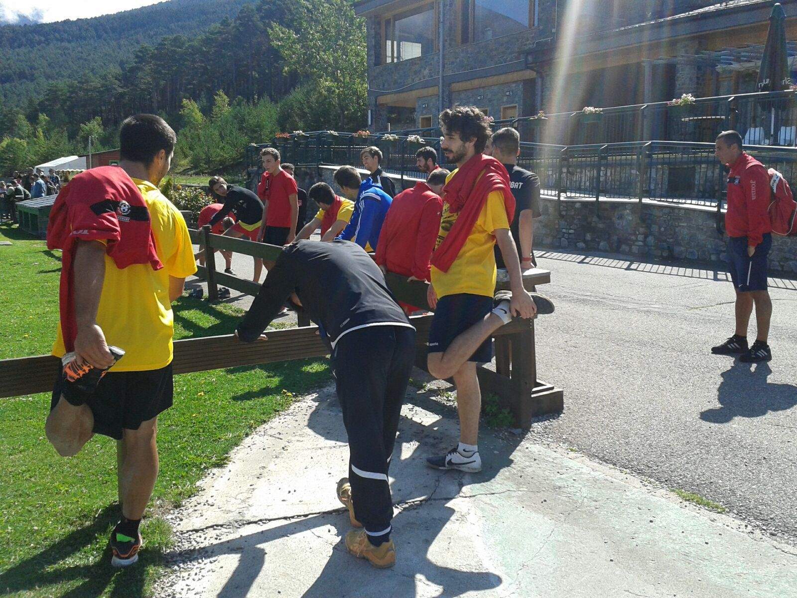 Imatge dels jugadors del primer equip, a Andorra. FOTO: FS Sant Cugat