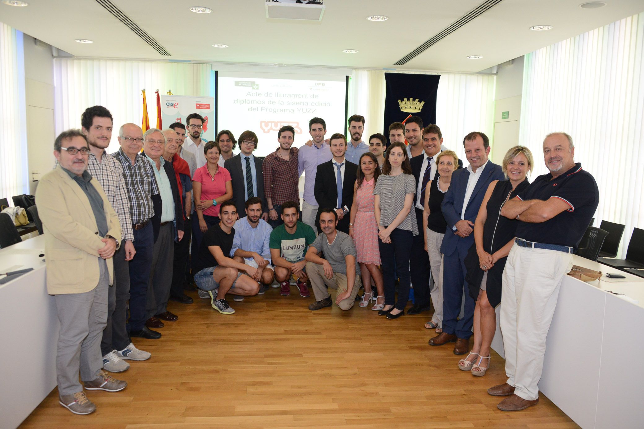 Foto de família dels premiats de Yuzz Sant Cugat del 2015 FOTO: Localpres
