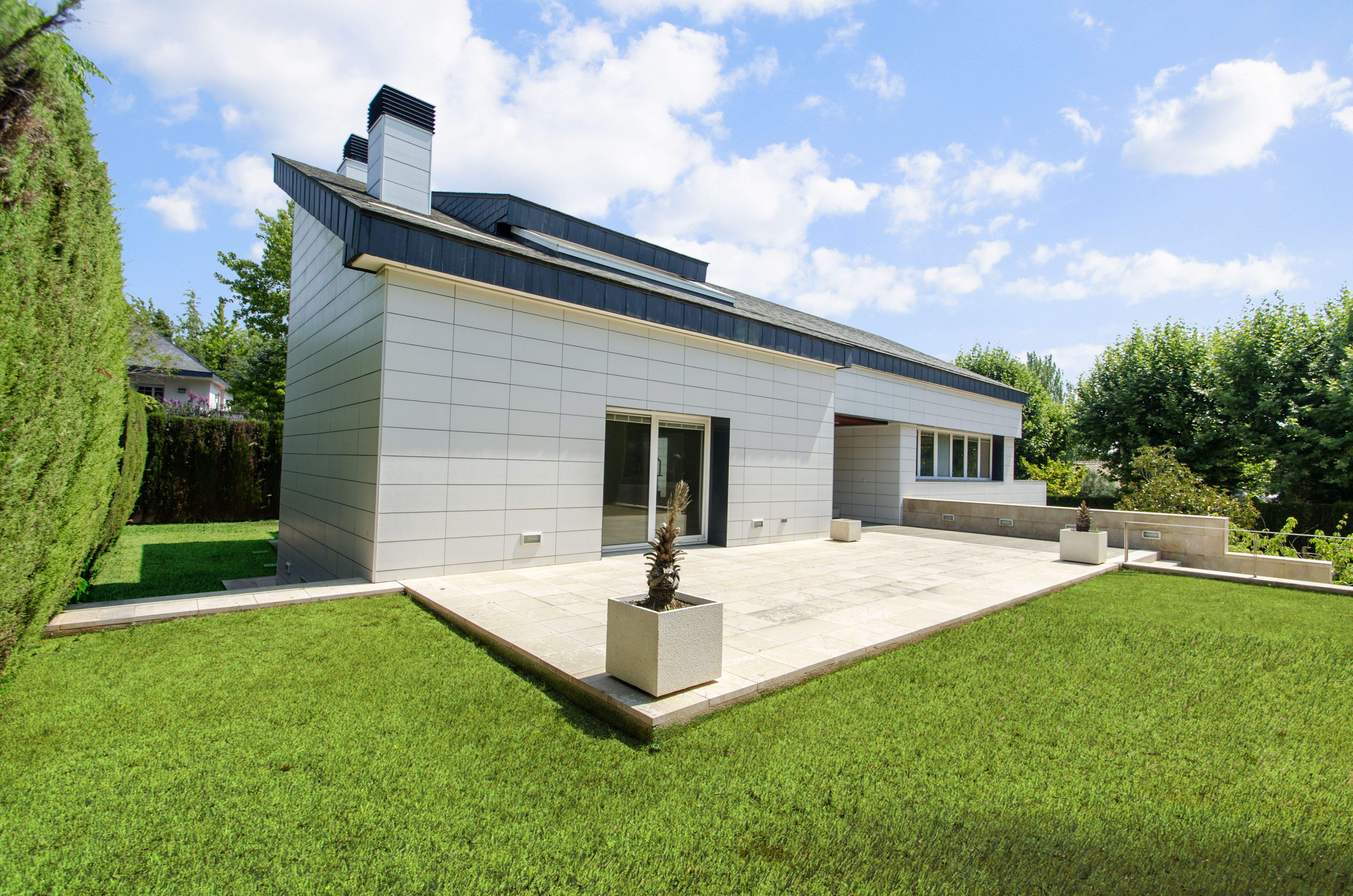 La parcel·la del xalet fa 1.200 m2. FOTO: Cedida