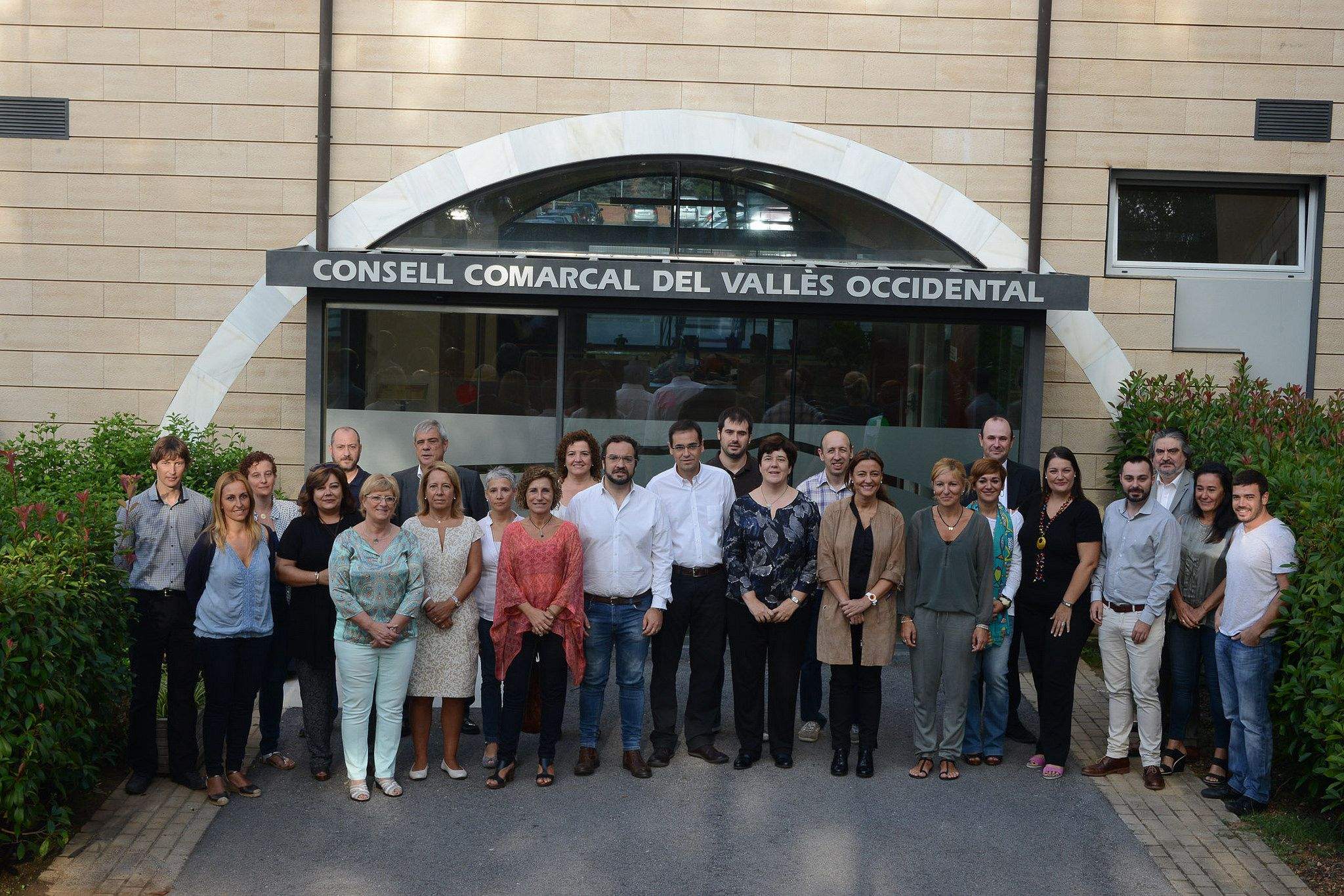 Imatge del alcaldes signants a aquest acord. FOTO: Cedida