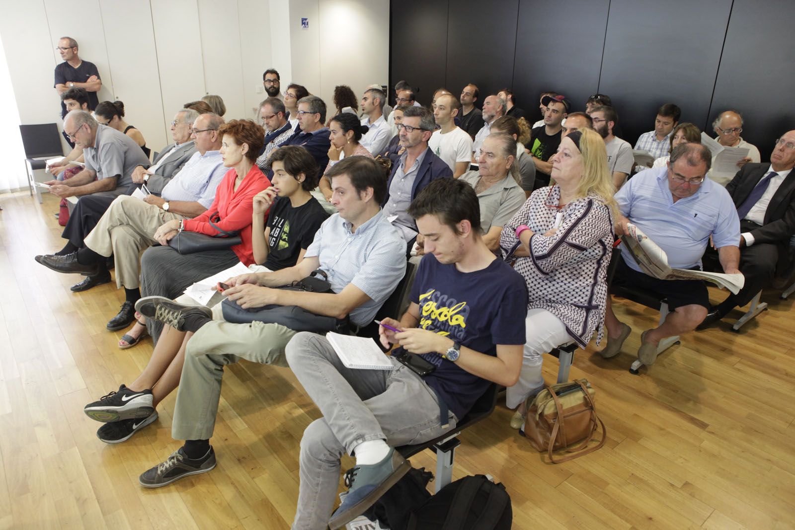 El torn de participació ciutadana ha durat 40 minuts. FOTO: Artur Ribera