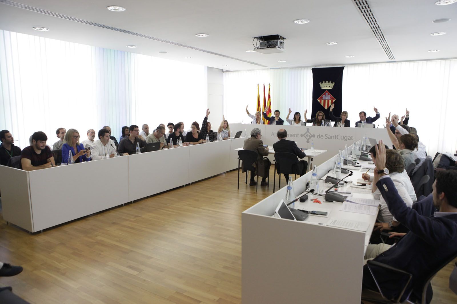 Acord unànime per a la creació de la comissió informativa especial. FOTO: Artur Ribera