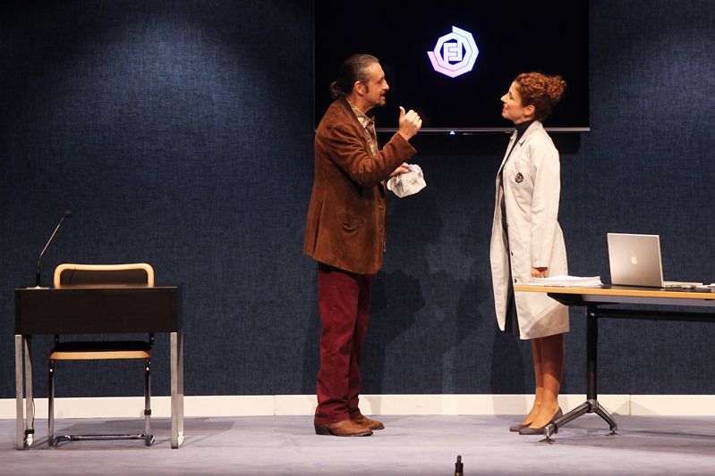 Ramon Madaula i Anna Sahun dalt de l'escenari. FOTO: Lali Puig