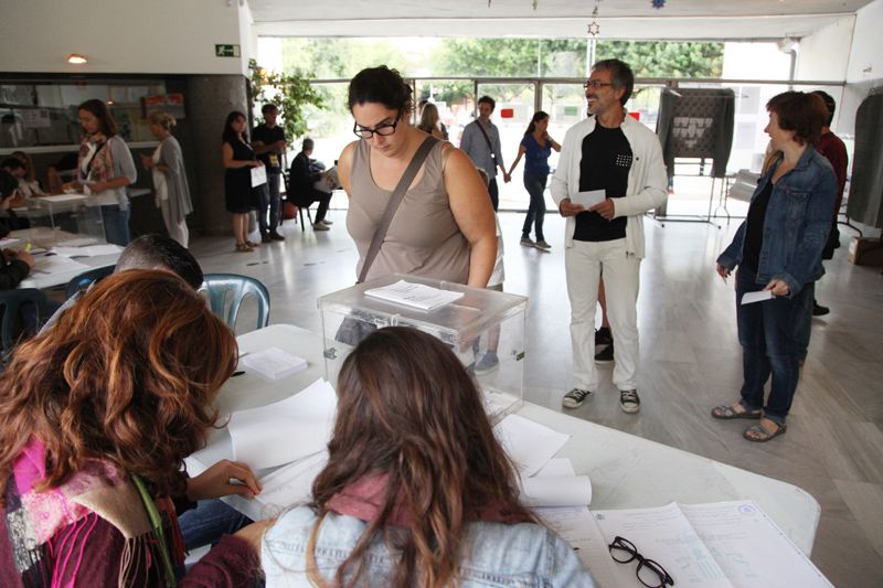 Imatge d'una jornada electoral a Sant Cugat.