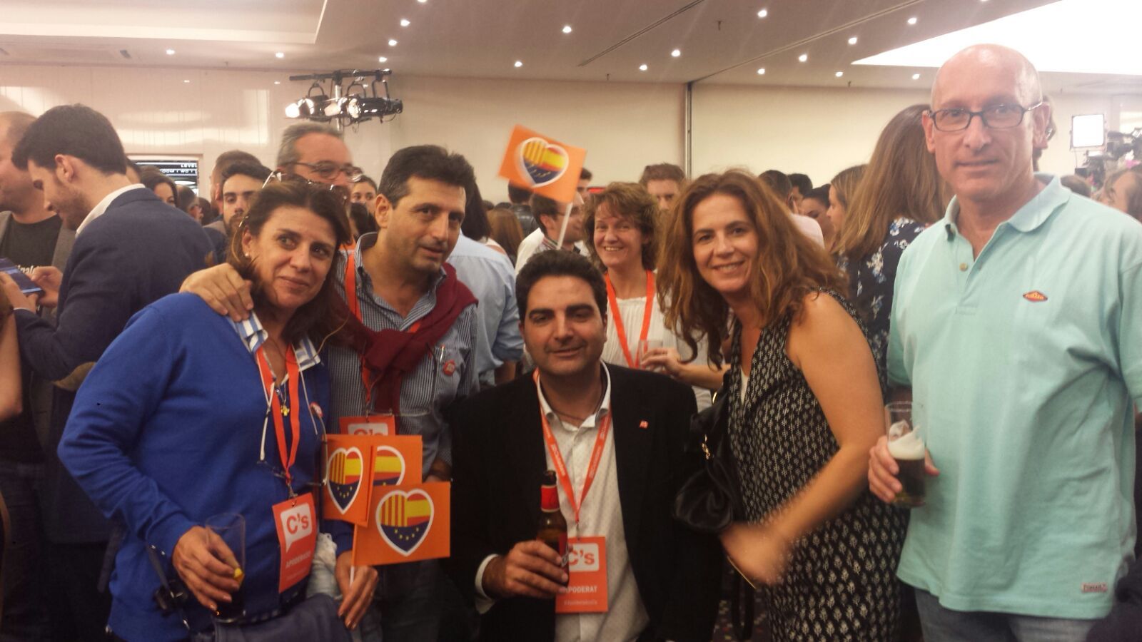 Membres de C's de Sant Cugat a Barcelona. FOTO: Cedida