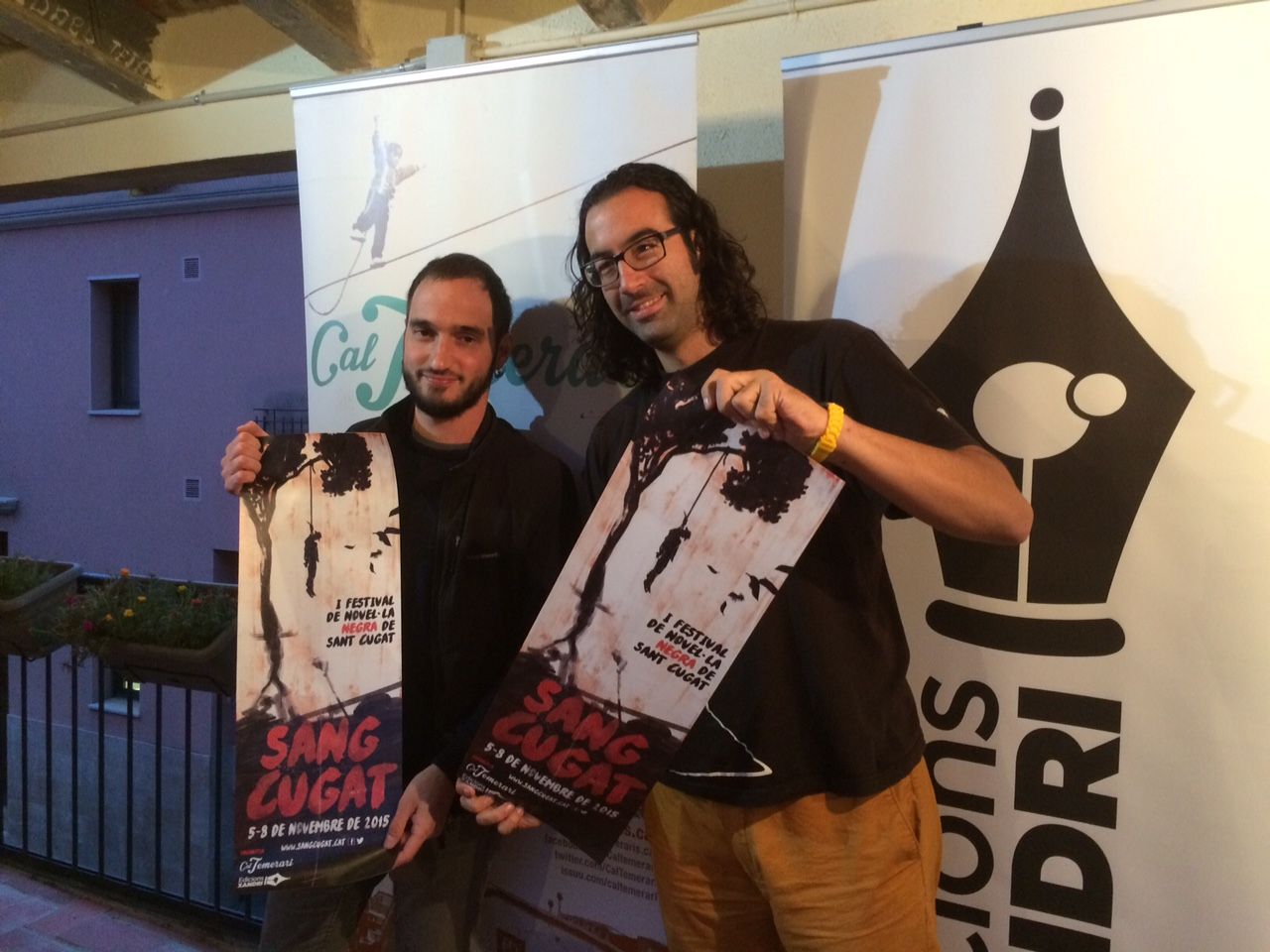 Ignasi Bea i Joan Ramon Armadàs, dos dels autors de 'Terra de crims' FOTO: Àgata Guinó