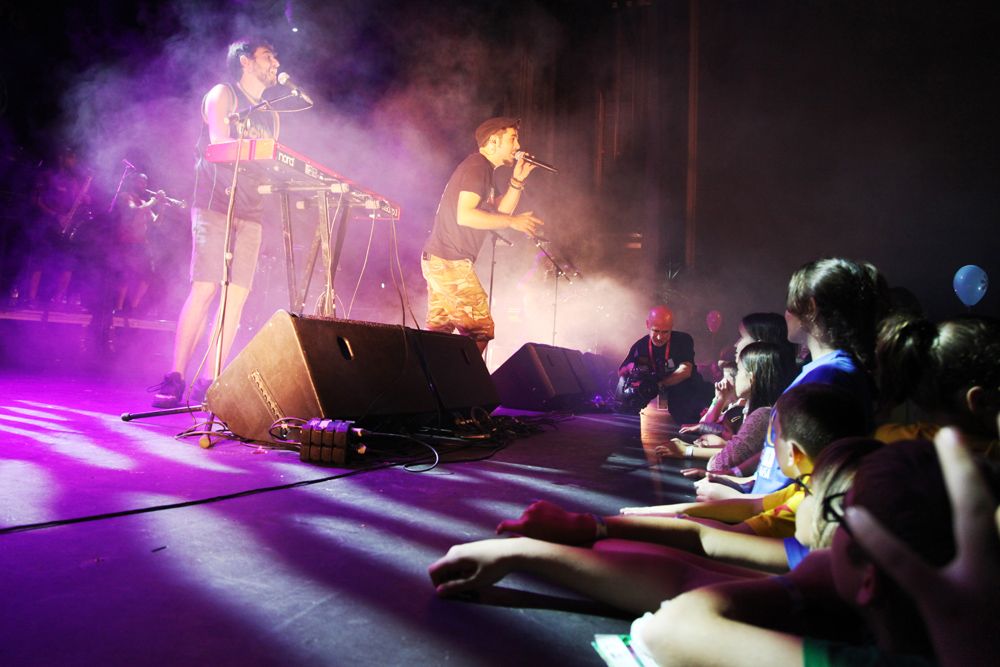 Concert de Txarango, a l'edició de 2014 de Petits Camaleons. FOTO: Lali Puig