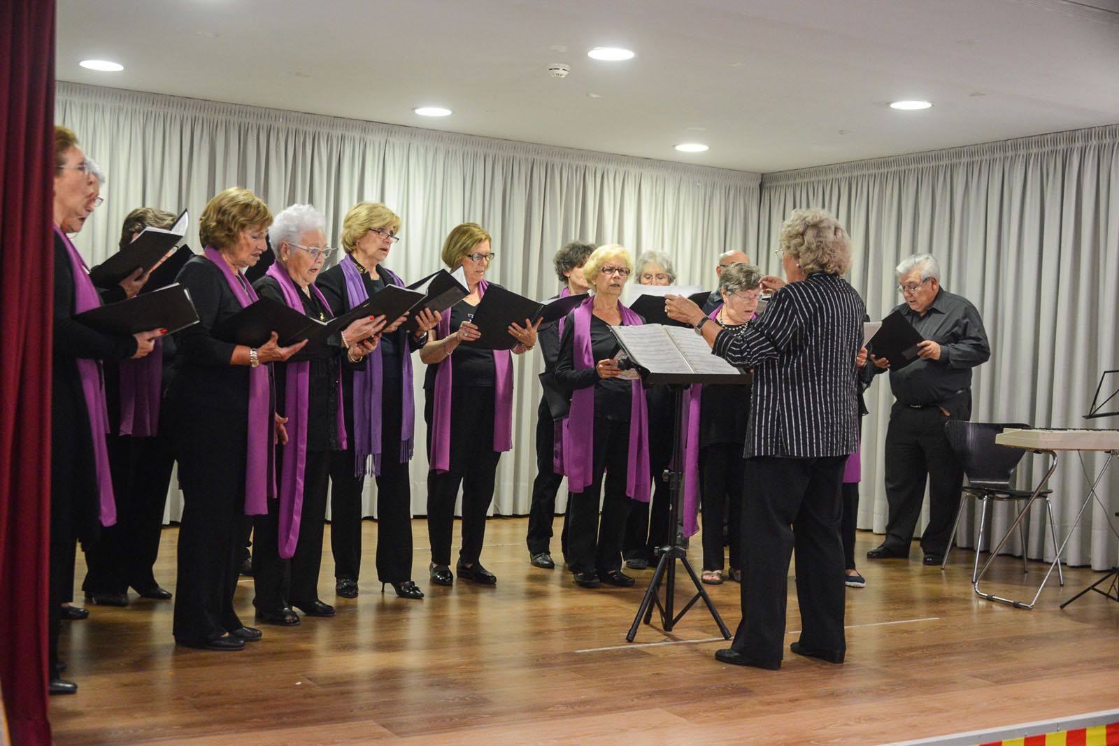 Un moment del concert a la residència del carrer de Santa Rosa. FOTO: Localpress