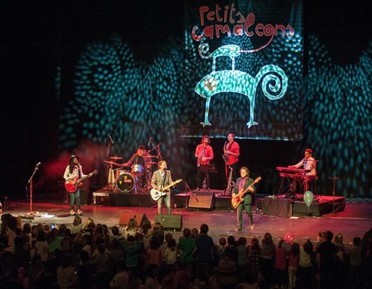 El Teatre Auditori s'ha omplert de famílies per gaudir dels concerts principals. FOTO: Víctor Parreño