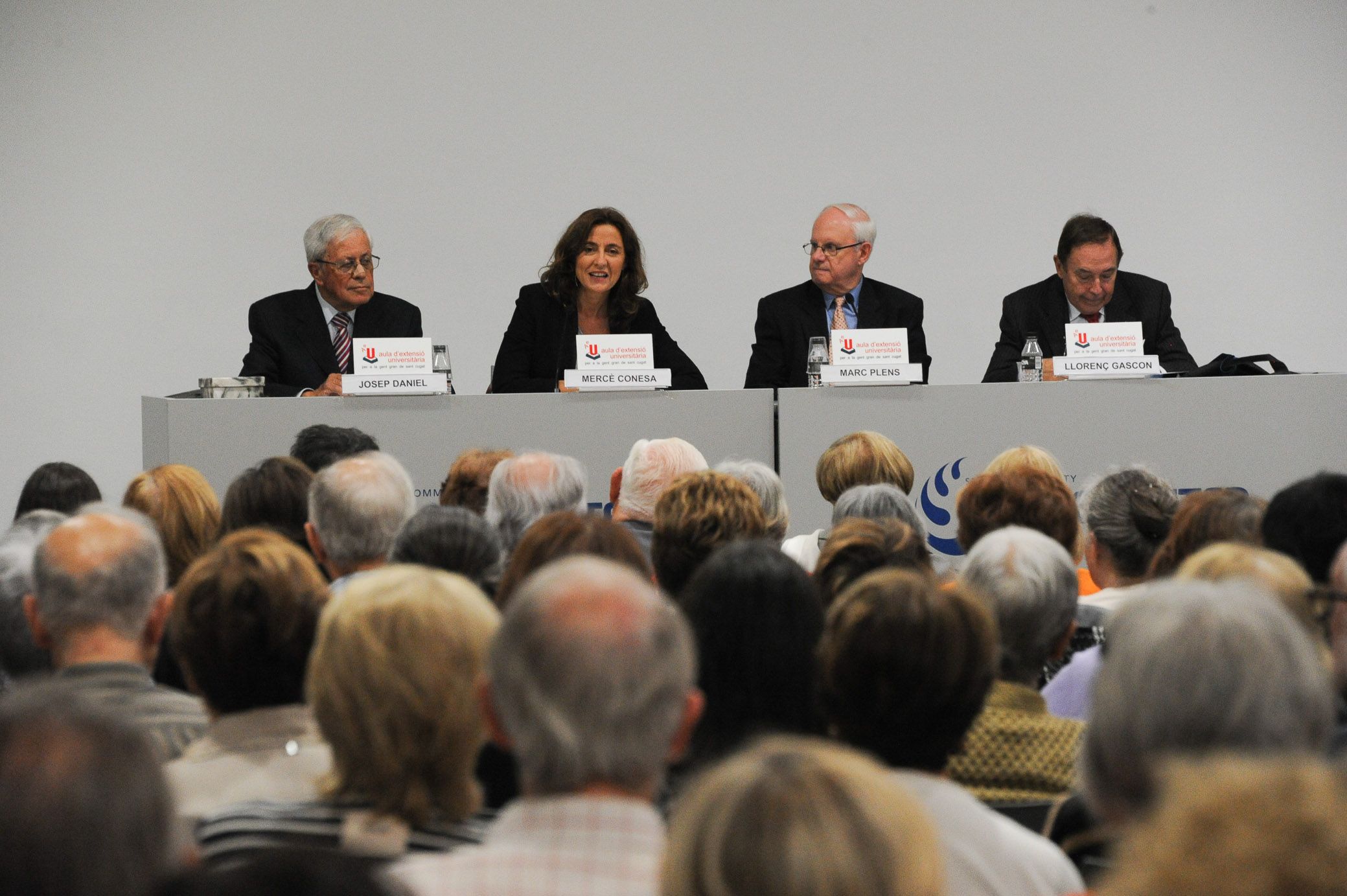 D'esquerra a dreta: Josep Daniel, Mercè Conesa, Marc Plens i el Dr. Llorenç Gascón