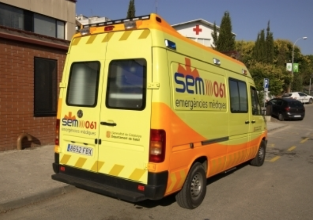 L'ambulància que dóna servei a Sant Cugat està al CAP del carrer de la Mina. FOTO: Cedida