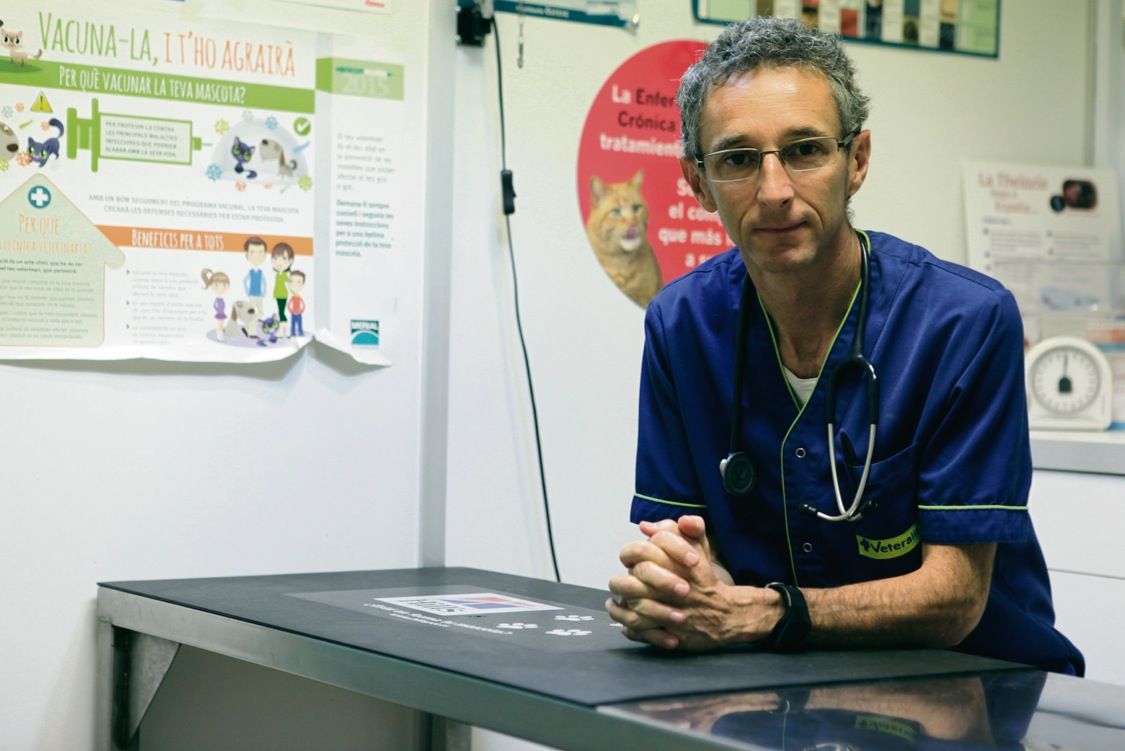 Jordi Altimira és veterinari a Veteralia Sant Cugat. FOTO: Artur Ribera