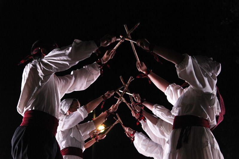 Mostra de dansa tradicional basca. FOTOS: Lali Puig