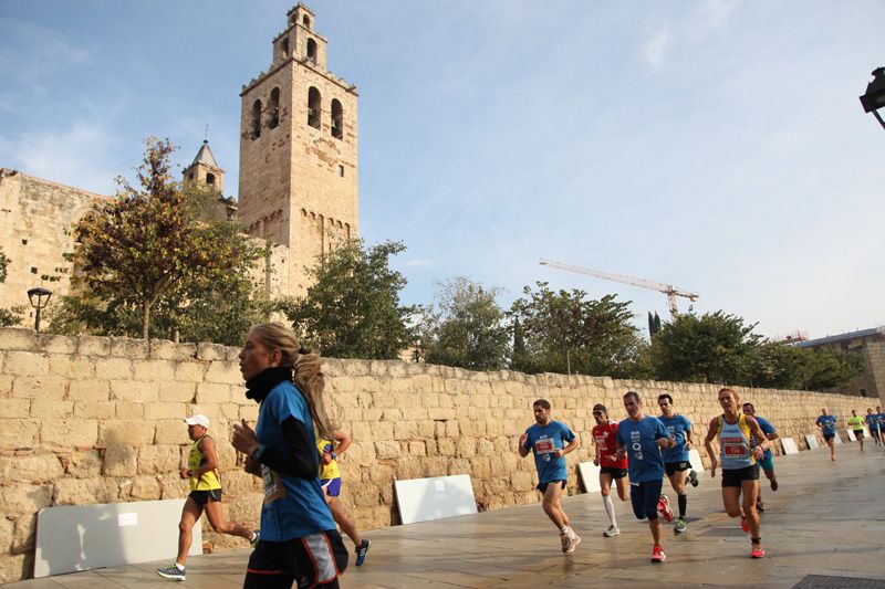 Cursa DiR-Mossos d’Esquadra. Sortida del carrer Cèsar Martinell. FOTOS: Lali Puig