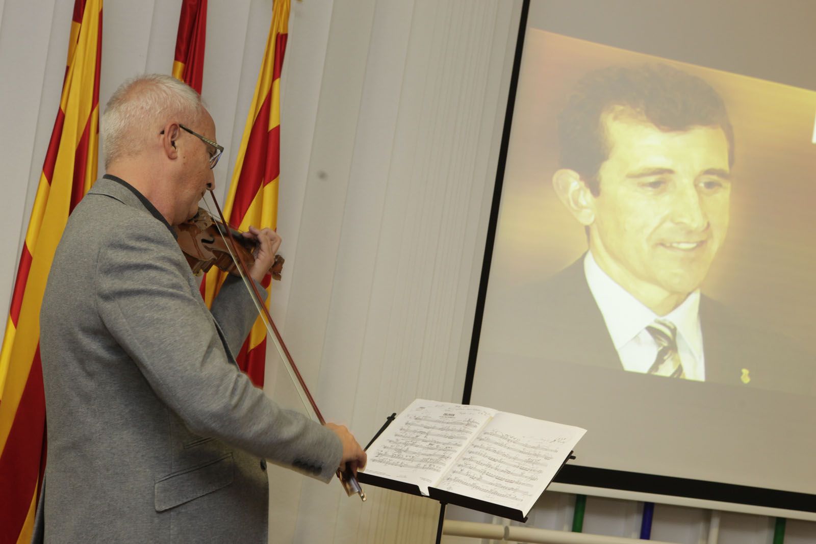 Gerard Claret va tocar el violí. FOTO: Artur Ribera