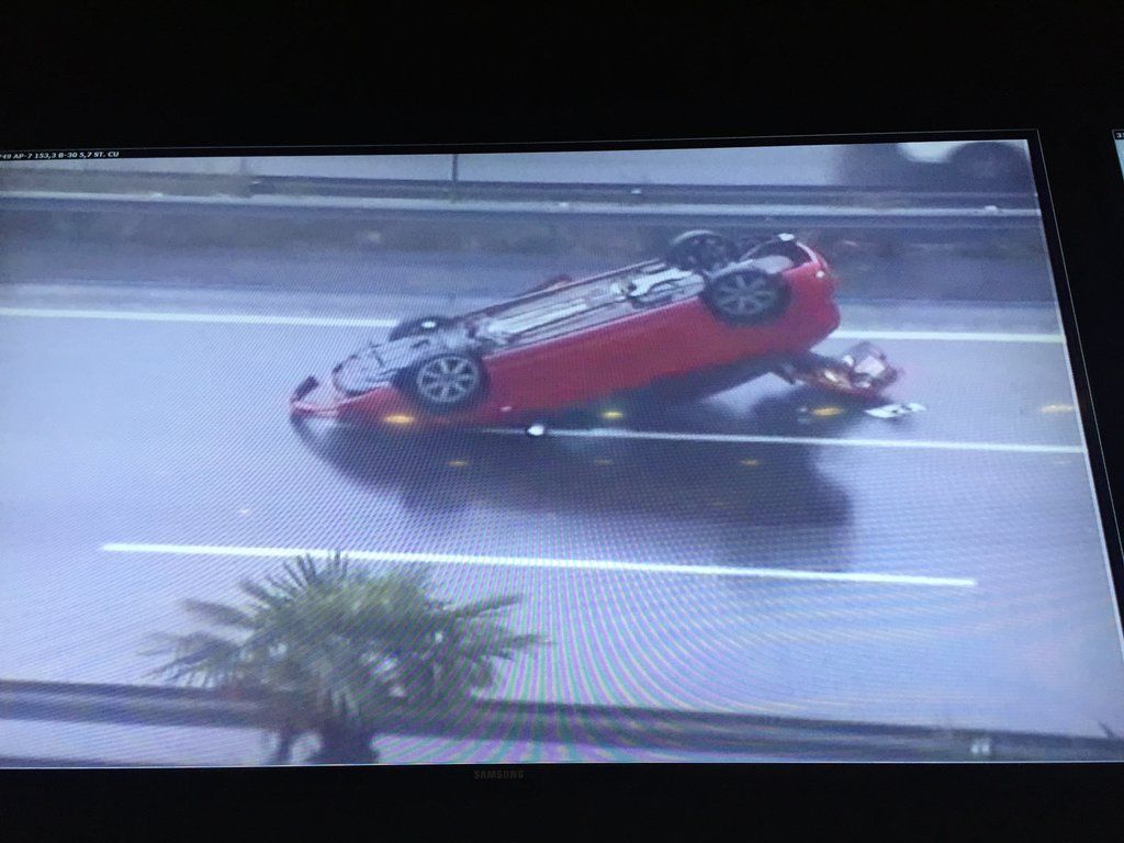 Imatge de l'accident a l'altura de Sant Cugat. FOTO: @socsalvador