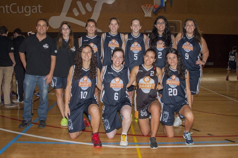 El Qbasket Sant Cugat, en la presentació dels equips del club. FOTO: Aïda Sotelo