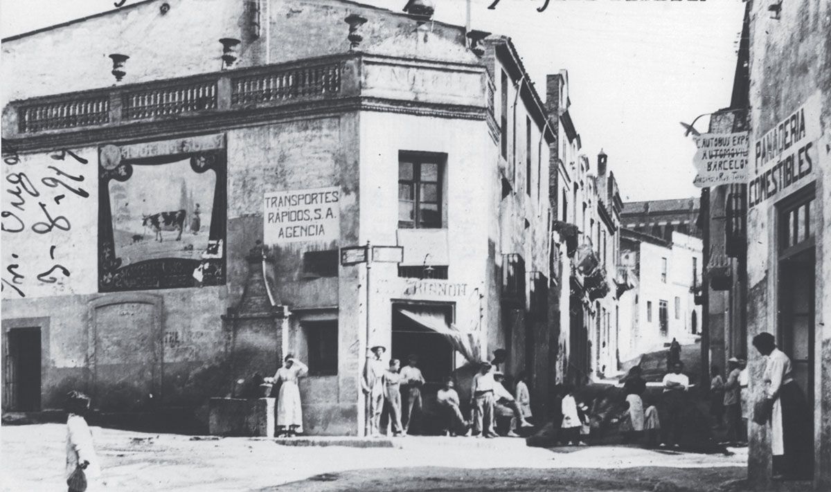 Els Quatre Cantons, en una època tranquil·la en què el soroll dels “esquellots” trencava l’harmonia. Arxiu.