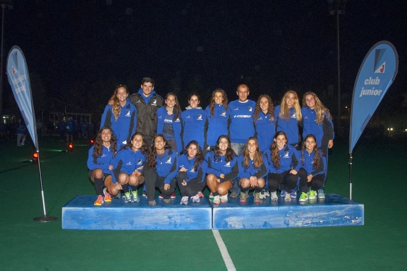  El Junior FC femení, en la presentació de la secció d'hoquei sobre herba. FOTO: Aïda Sotelo