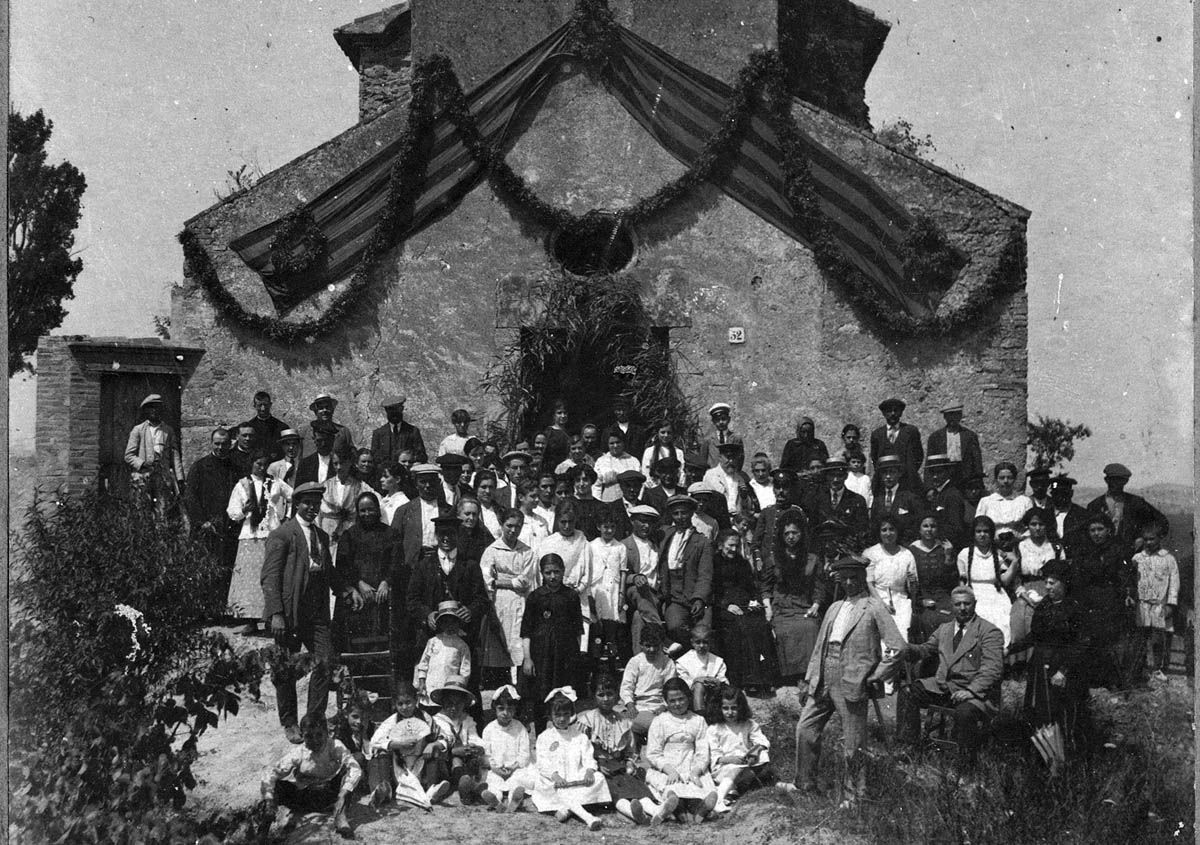 L’ermita de Santa Maria de Campanyà a finals del segle XIX començaments del XX. Autor:  desconegut. Fons Jordi Muñoz­-Castanyer Dinarès, AHSCV