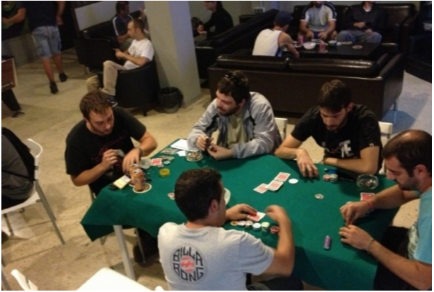 El club Kali organitzava diferents activitats per als socis, com sessions de monòlegs. FOTO: Cedida