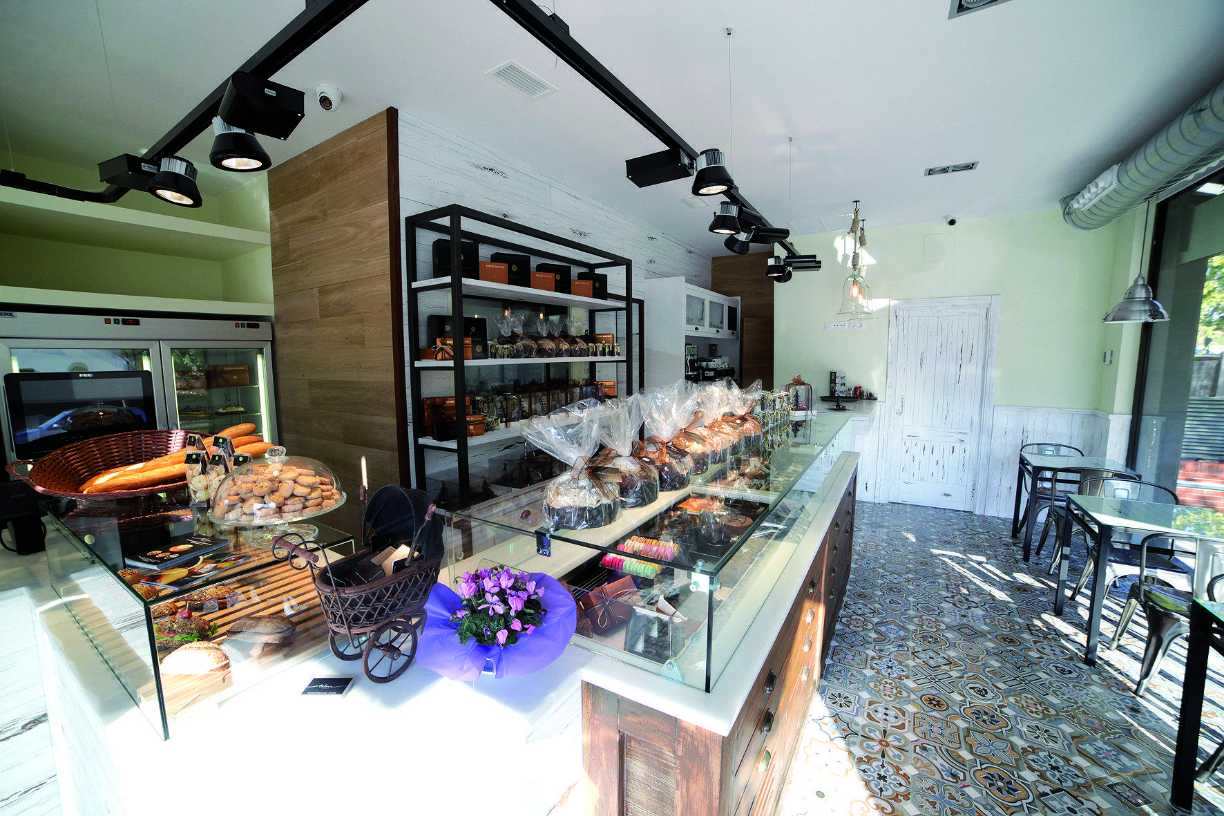 Andonie es troba a la plaça de la Creu de Coll Favà. FOTO: Artur Ribera