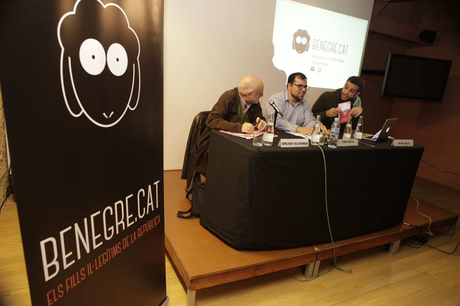 Arcadi Oliveres ha explicat com ha de ser la Catalunya independent segons el seu criteri. FOTO: Artur Ribera