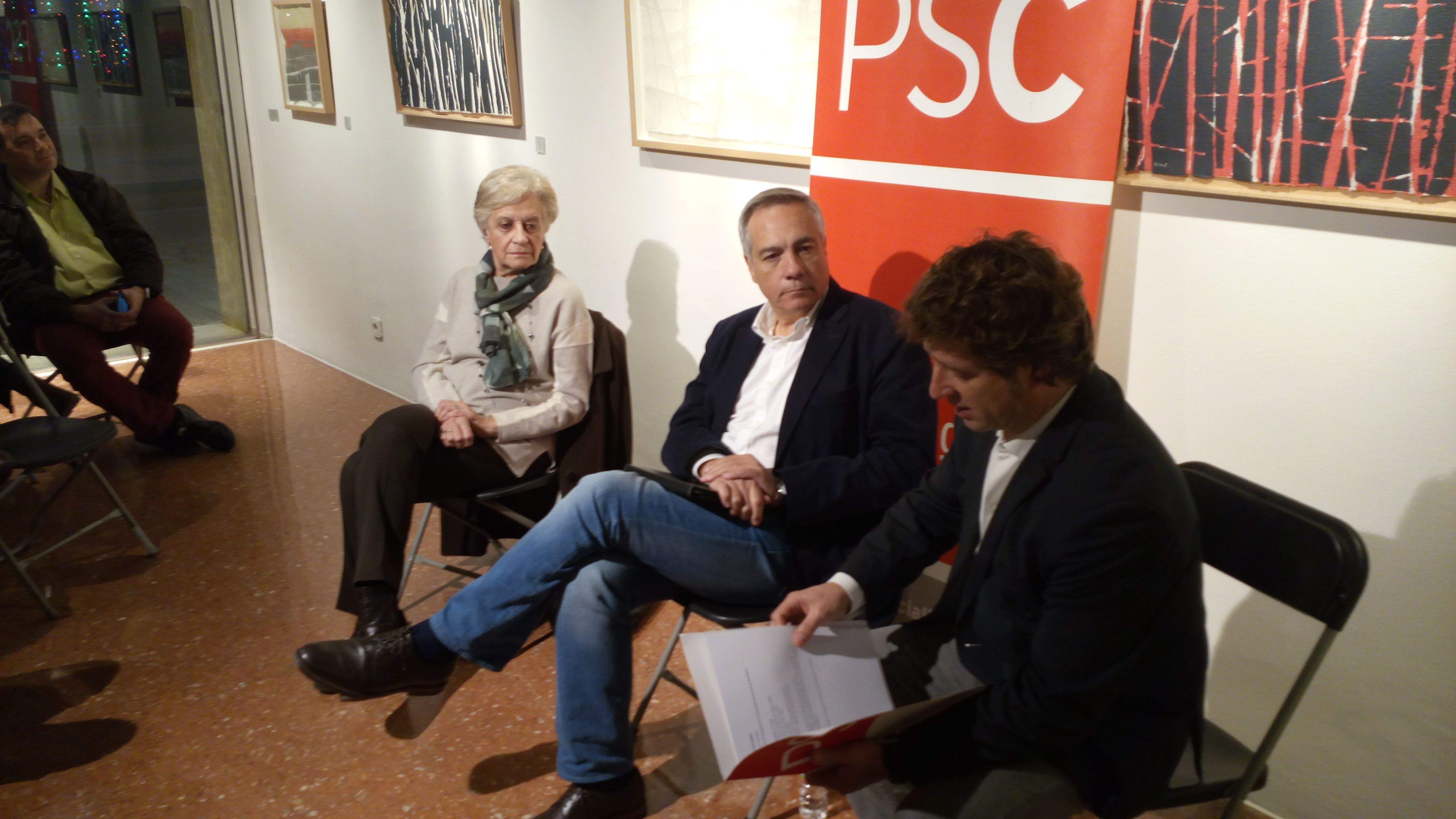 Victòria Camps, Pere Navarro i Pere Soler durant l'acte de campanya. FOTO: Bernat Bella