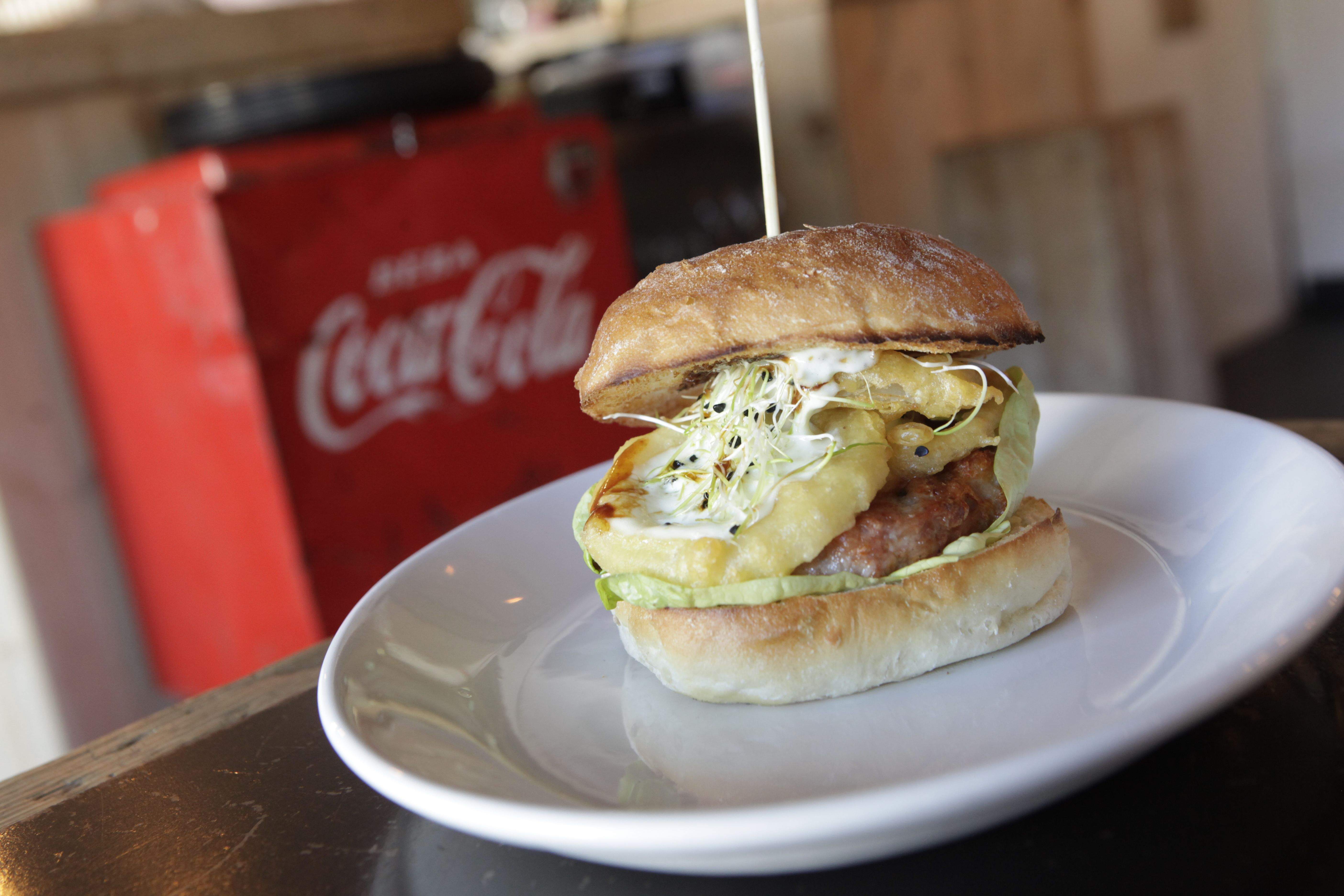 L’hamburguesa canvia d’aspecte i de sabor. FOTO: Artur Ribera