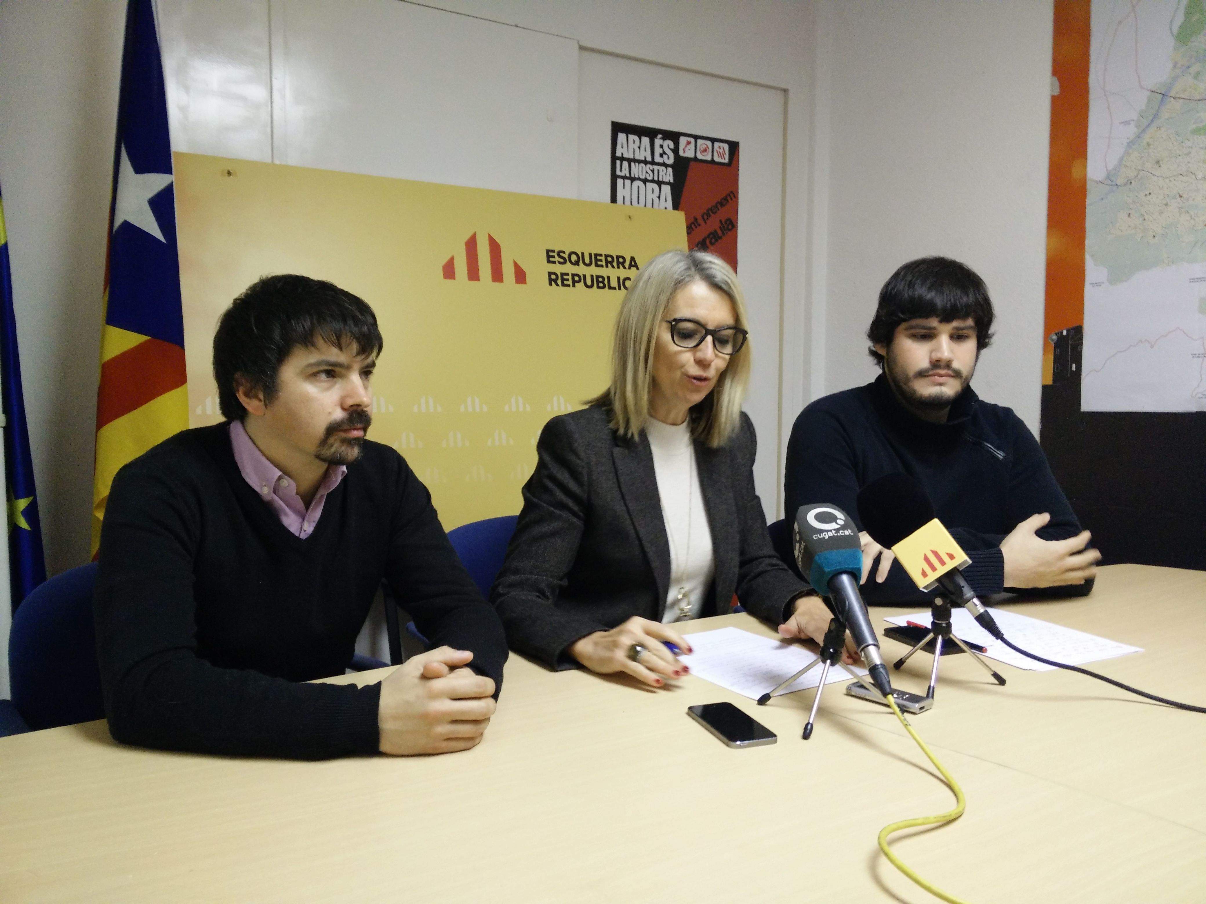 Climent, Ingla i Gómez, aquest migdia a la seu del partit. FOTO: Pere Fernández