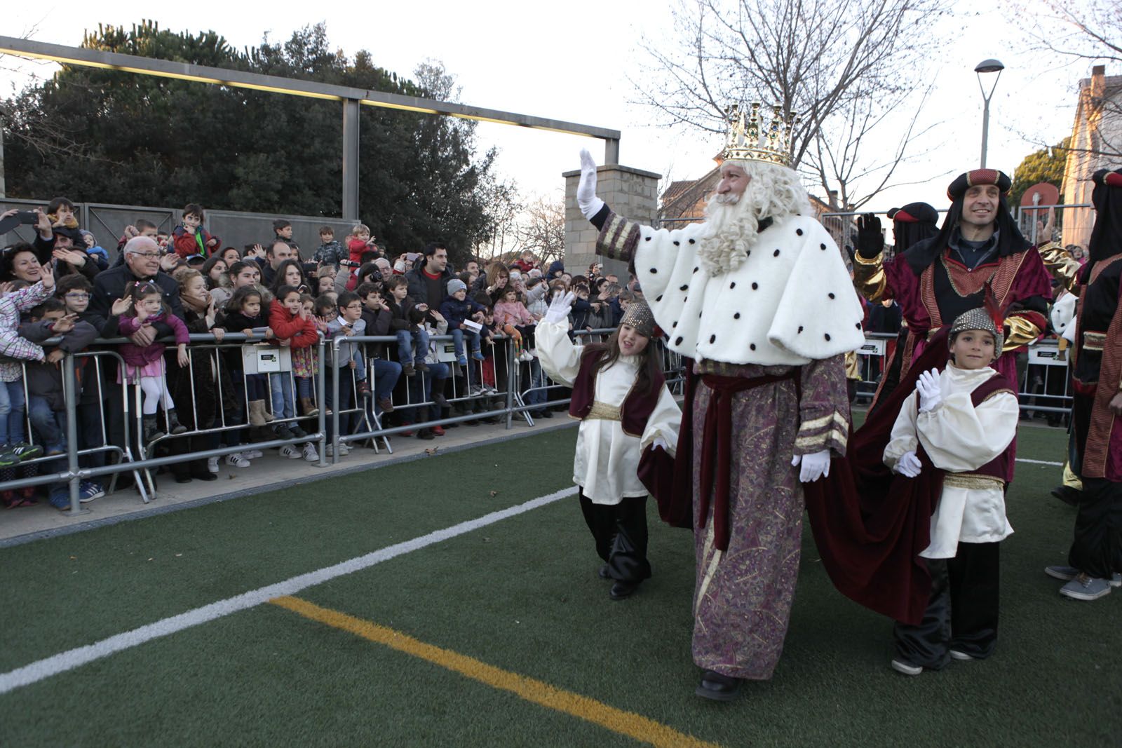 El camp de futbol de Mira-sol és l'escenari on els veïns rebran els tres Reis FOTO: Artur Ribera