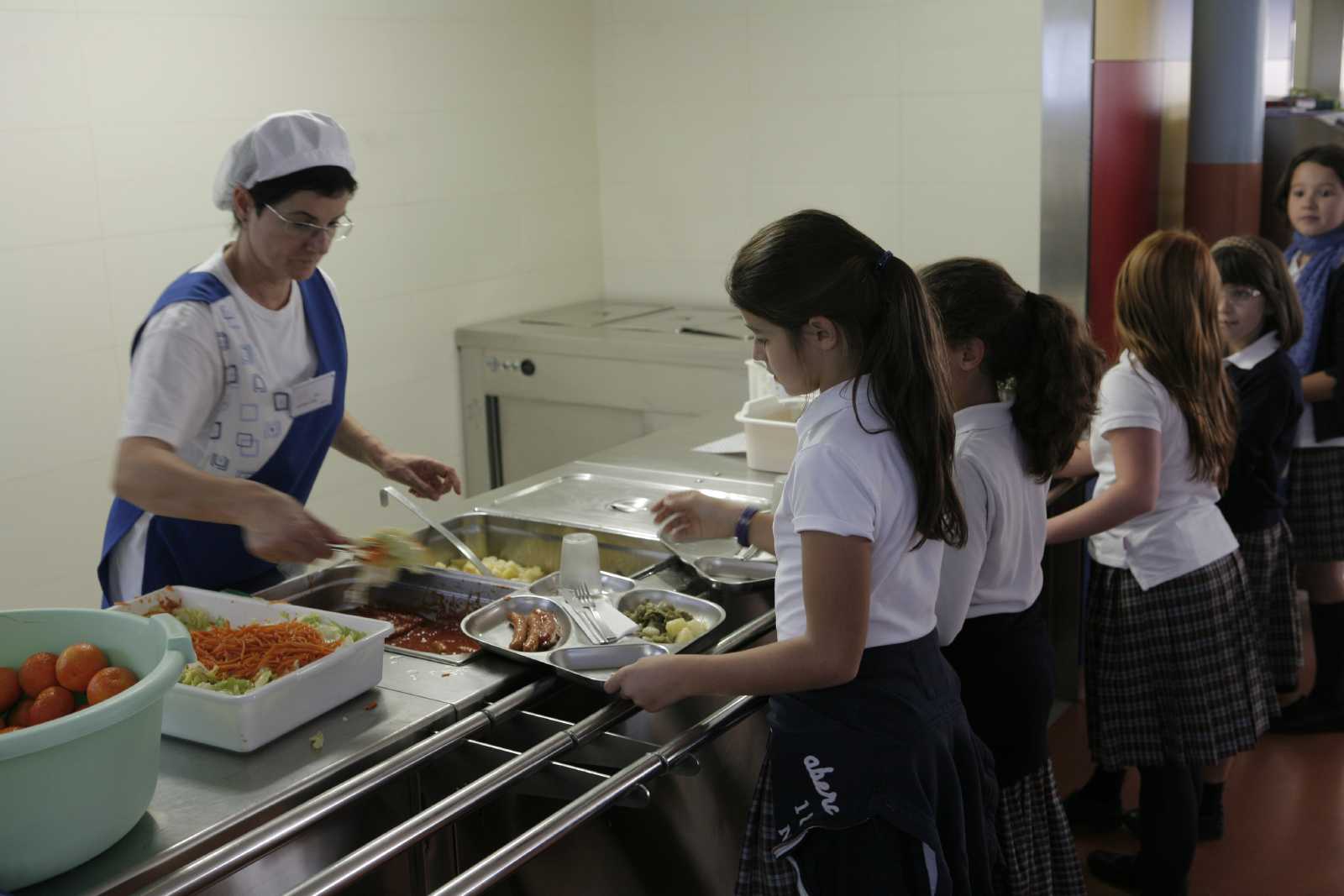 Sant Cugat rebutja l'Acord Marc del servei de menjador en centres públics. FOTO: Artur Ribera