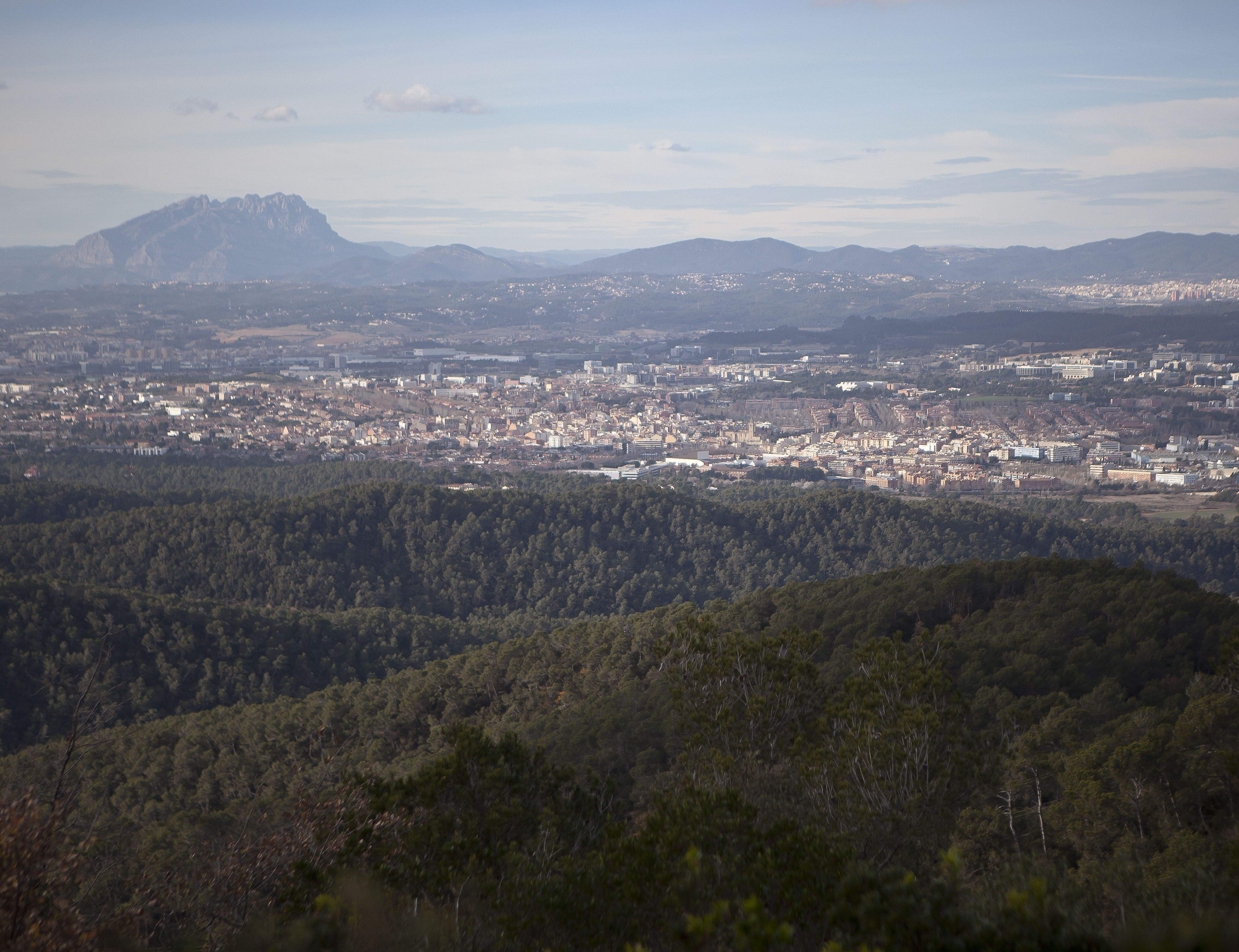 Sant Cugat a vol d'ocell (des de el Turó de la Magarola). FOTO: Artur Ribera