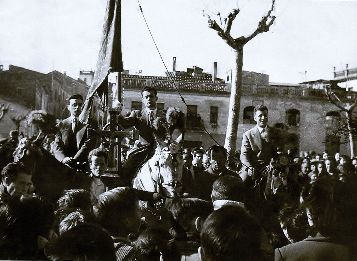 Sant Antoni Abat el 1952. Fotos Bibian. Fons Tomàs Grau i Garriga.