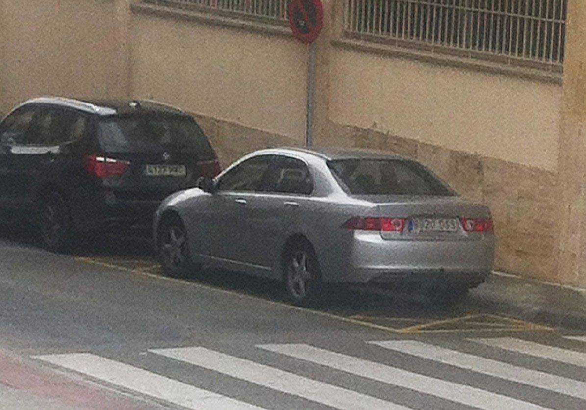 El cotxe mal aparcat. Foto: cedida