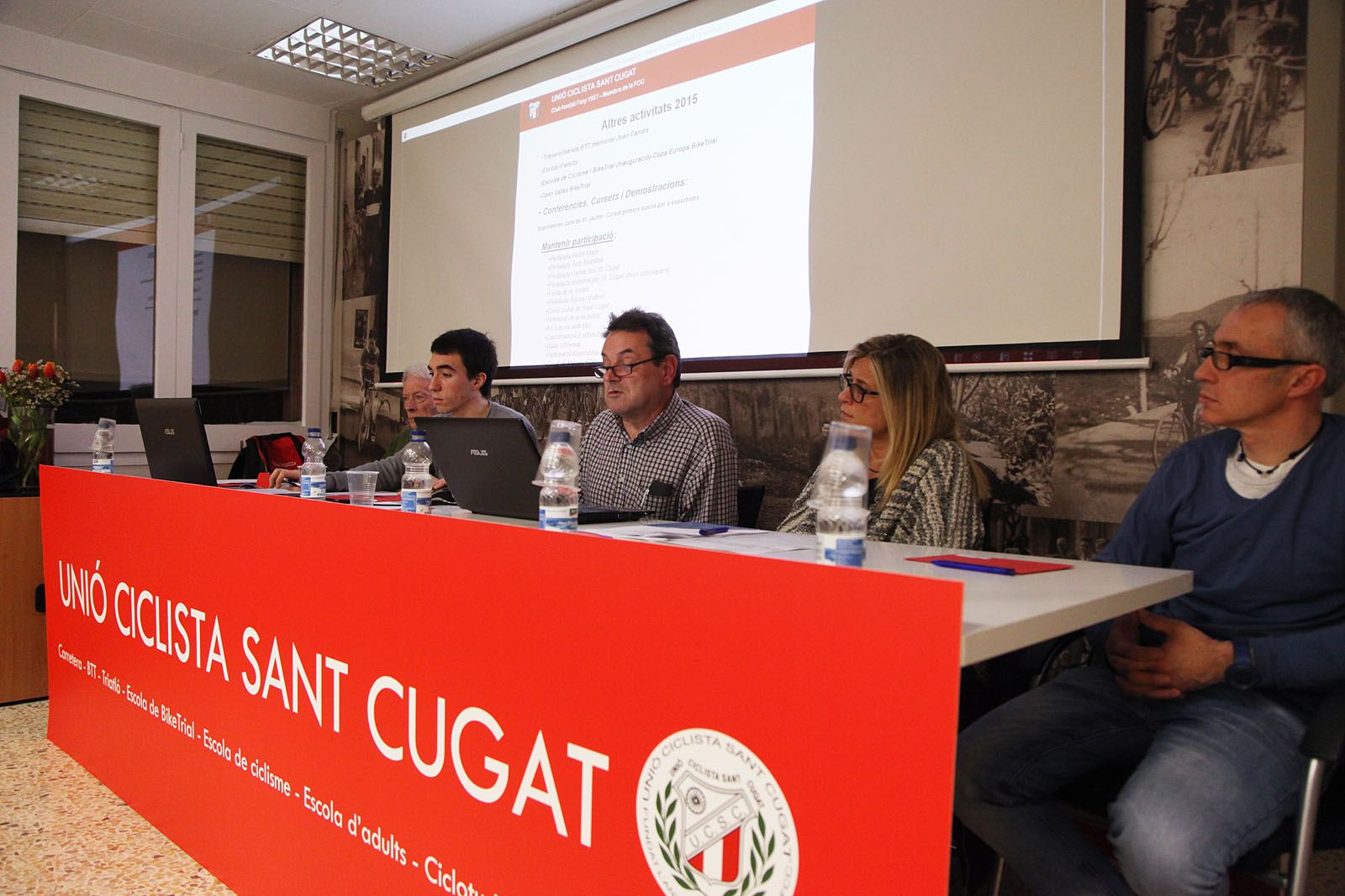 Siscu Company, secretari; Antonio Gregorio, vicepresident; Rafa Robledo, president; Susanna Tomàs, de Tràmit Sisquella, i José Antonio Gregorio, secretari FOTO: Lali Puig