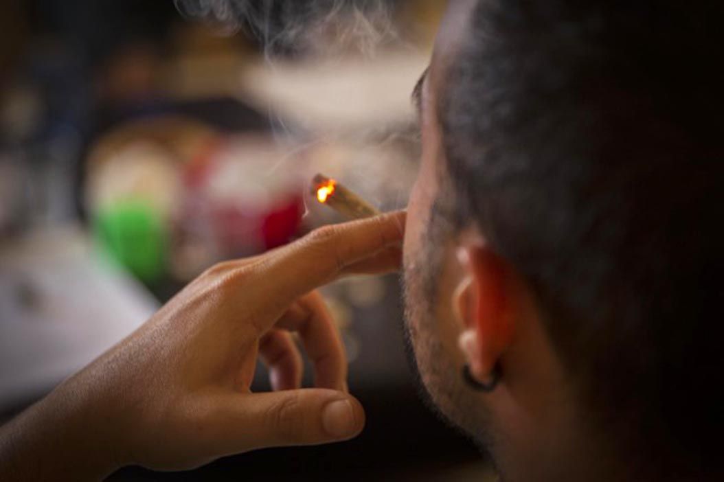 Sant Cugat tindrà una nova normativa pels clubs de cànnabis